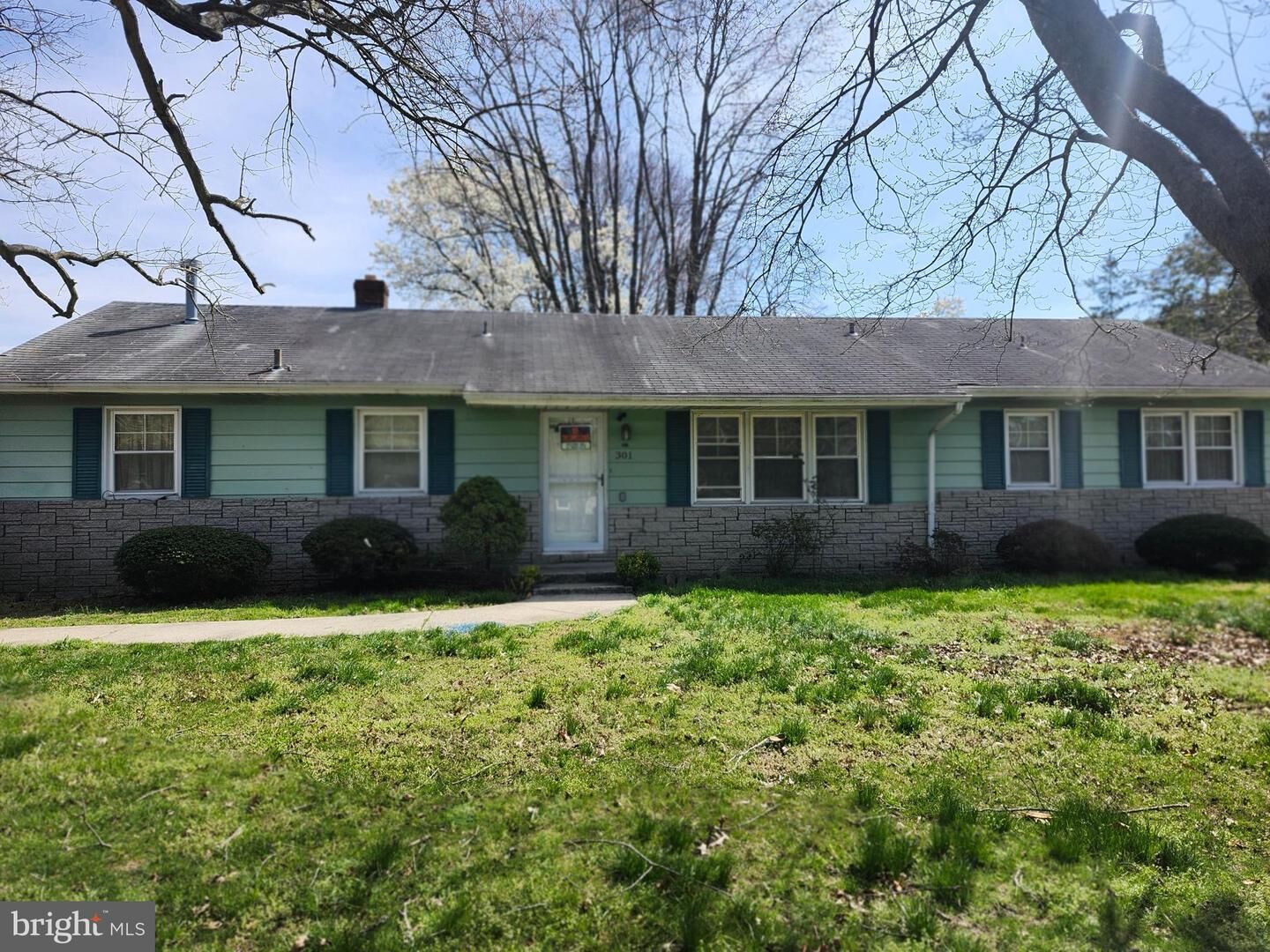 Property Photo: 301 Glendale Drive MD 21804