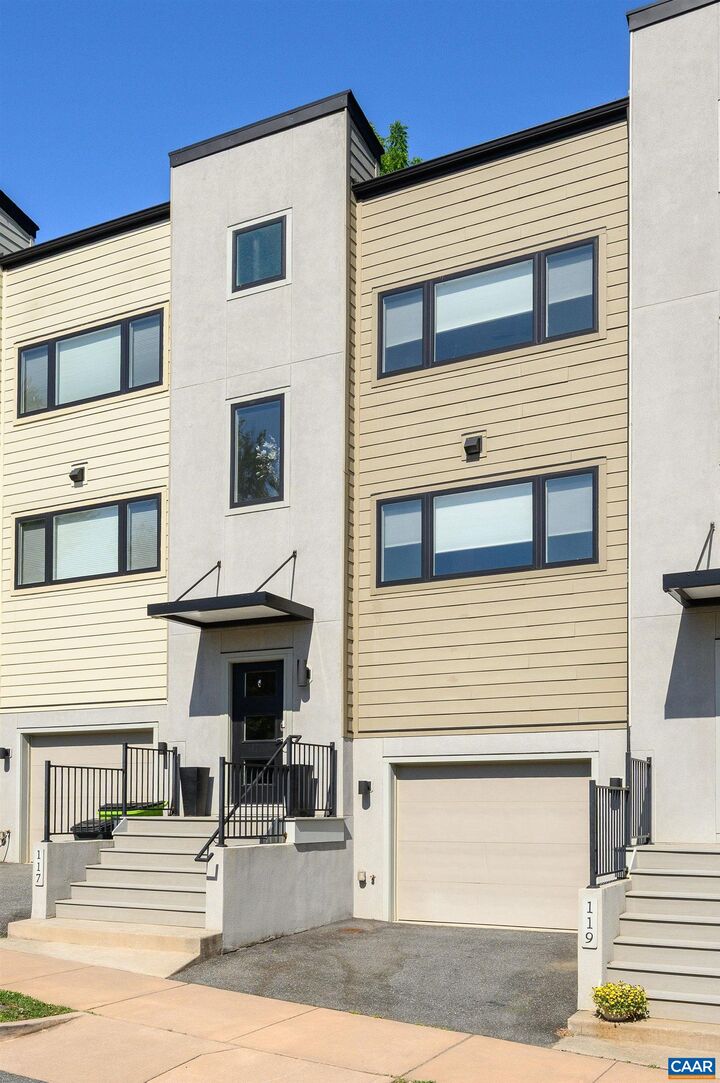 Property Photo: 117 Roades Ct VA 22902