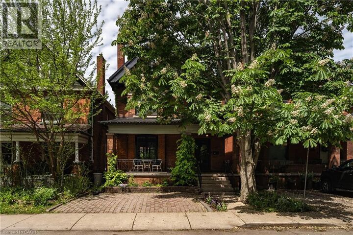 Property Photo:  44 St Clair Avenue  ON L8M 2N3 