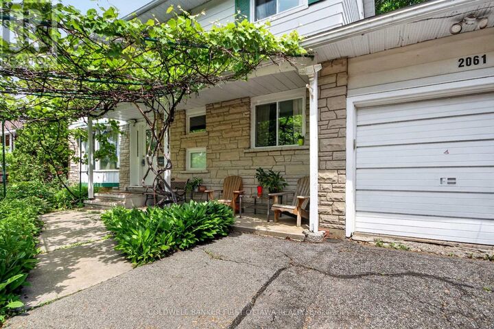 Property Photo: 2061 Balharrie Avenue ON K1G 1G2