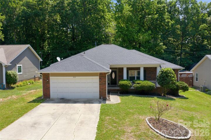 Property Photo:  1814 Golden Heights Court  NC 28214 