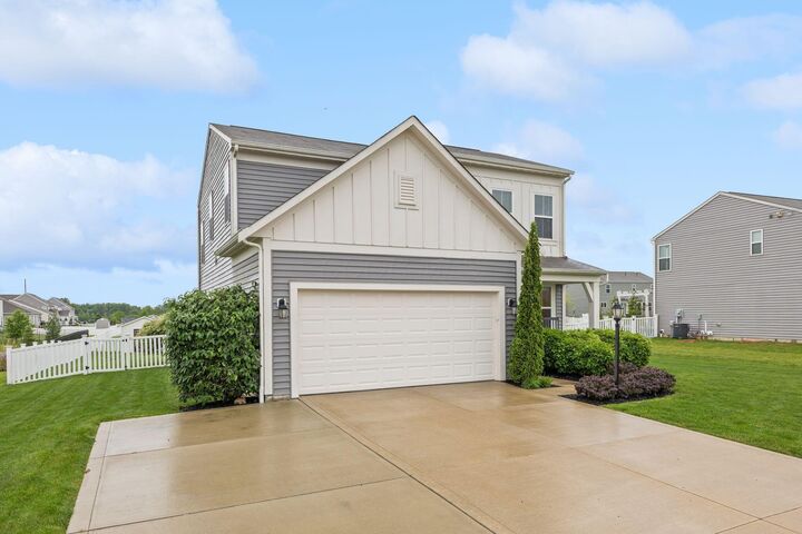 Property Photo:  1634 Cowan Creek Drive  OH 43040 