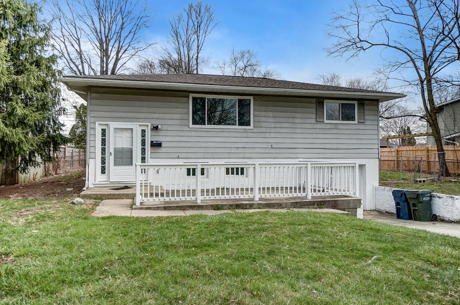 Property Photo: 3404 Elwood Drive OH 43026