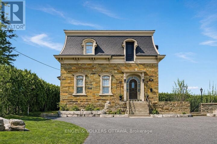 Property Photo: 382 McGill Street ON K6A 1R2