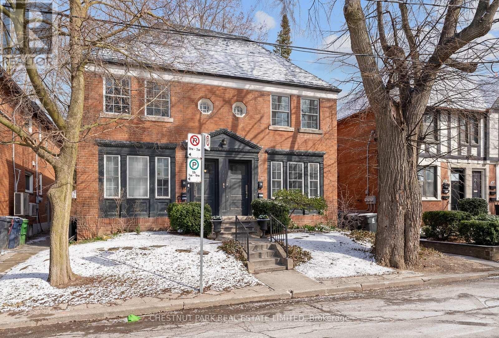 Property Photo:  24 Strathgowan Avenue Lower  ON M4N 1B9 