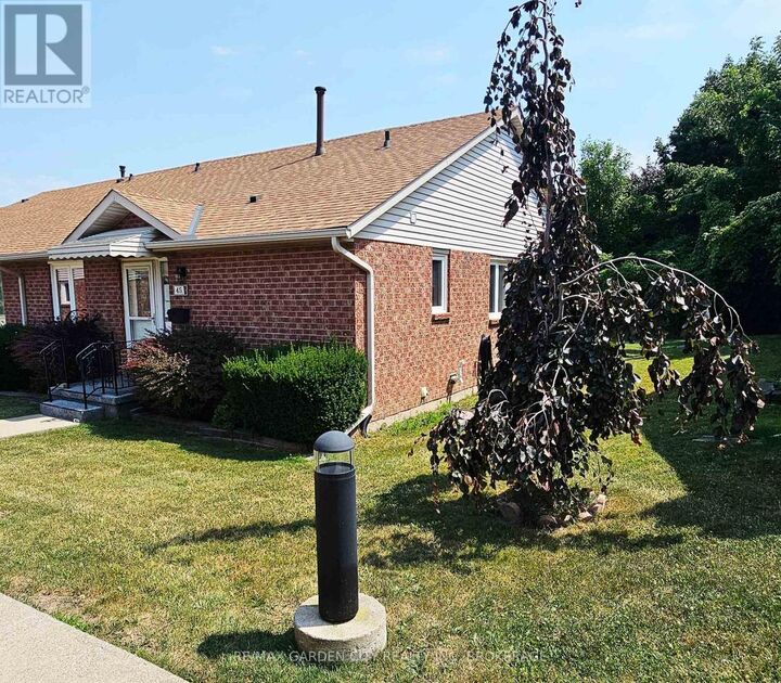 Property Photo: 122 Bunting Road 45 ON L2P 3X7