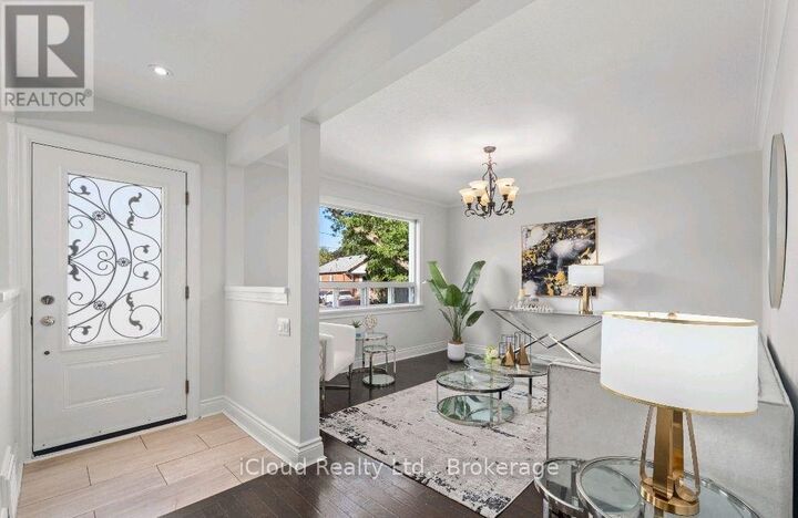 Property Photo: 37 Collinson Boulevard ON M3H 3C1