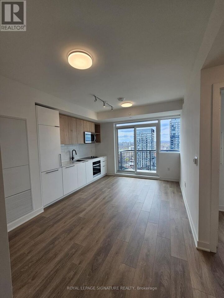 Property Photo: 1185 Dupont Street 1911 ON M6H 0G5