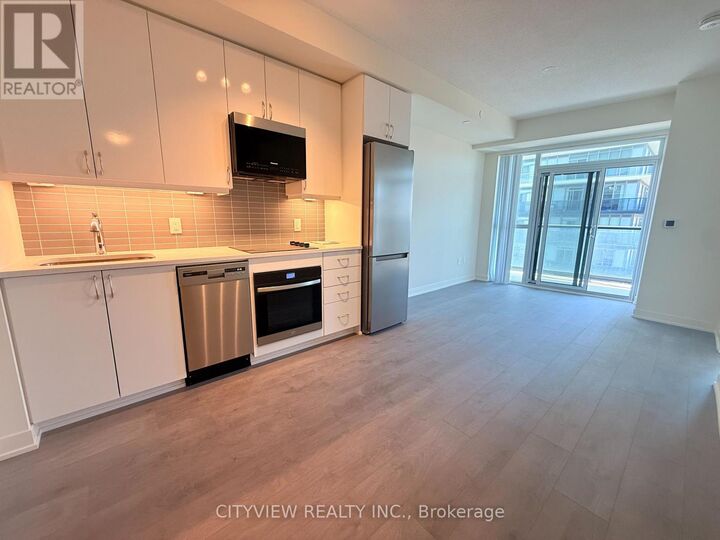 Property Photo:  38 Annie Craig Drive 4607  ON M8V 0G9 