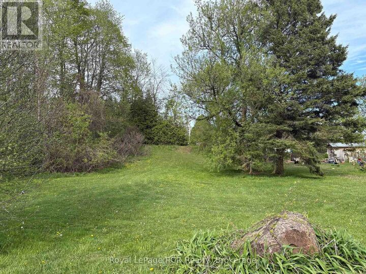 Property Photo:  316043 Highway 6  ON N0H 2V0 