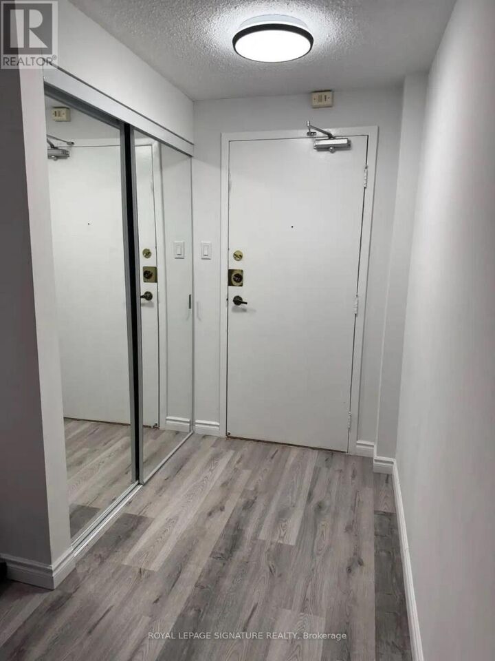 Property Photo: 53 McCaul Street 641 ON M5T 2W9