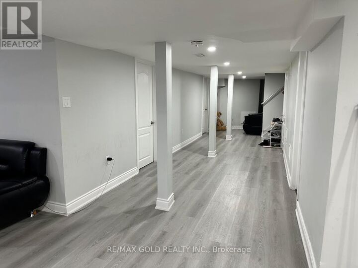 Property Photo: 73 Snow Leopard Court ON L6R 2L7