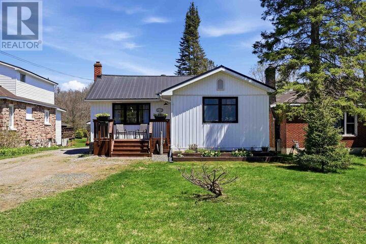 Property Photo:  1452 Peoples Rd  ON P6C 3W8 