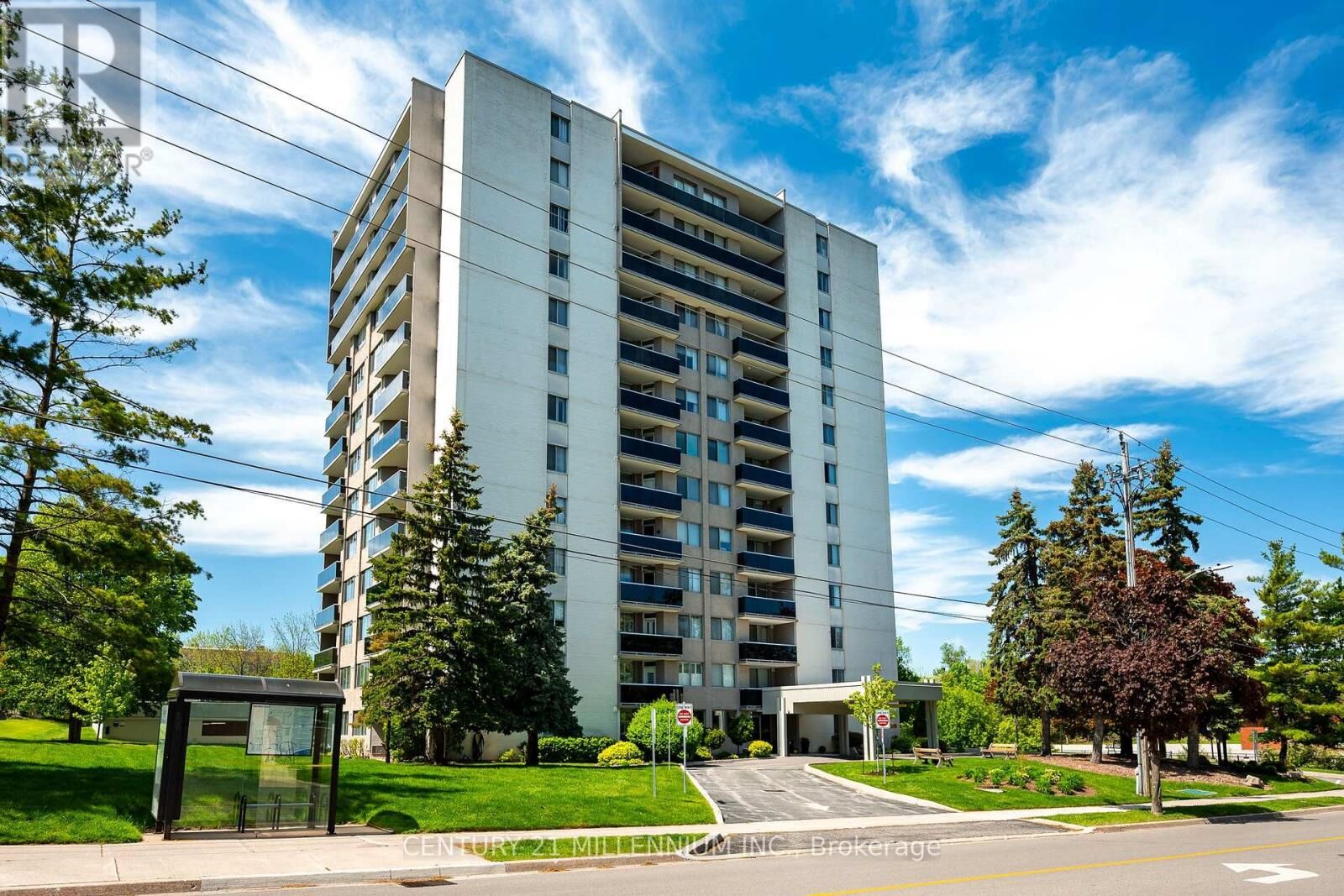 Property Photo:  81 Millside Drive 1005  ON L9T 3X4 