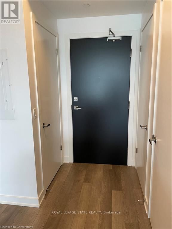 Property Photo:  5220 Dundas Street D412  ON L7R 3X4 