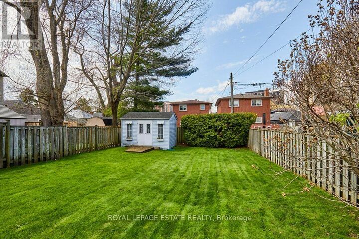 Property Photo:  138 August Avenue  ON M1L 3N4 