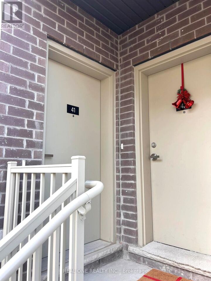 Property Photo:  15 William Jackson Way 41  ON M8V 0J8 