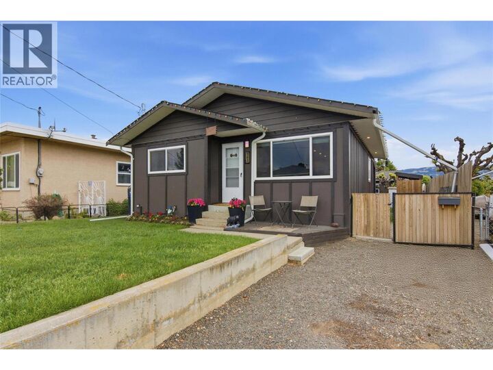 Property Photo:  363 Willow Street  BC V2B 4C8 