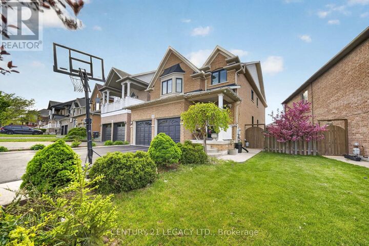 Property Photo:  12 Aria Lane  ON L6S 6J5 
