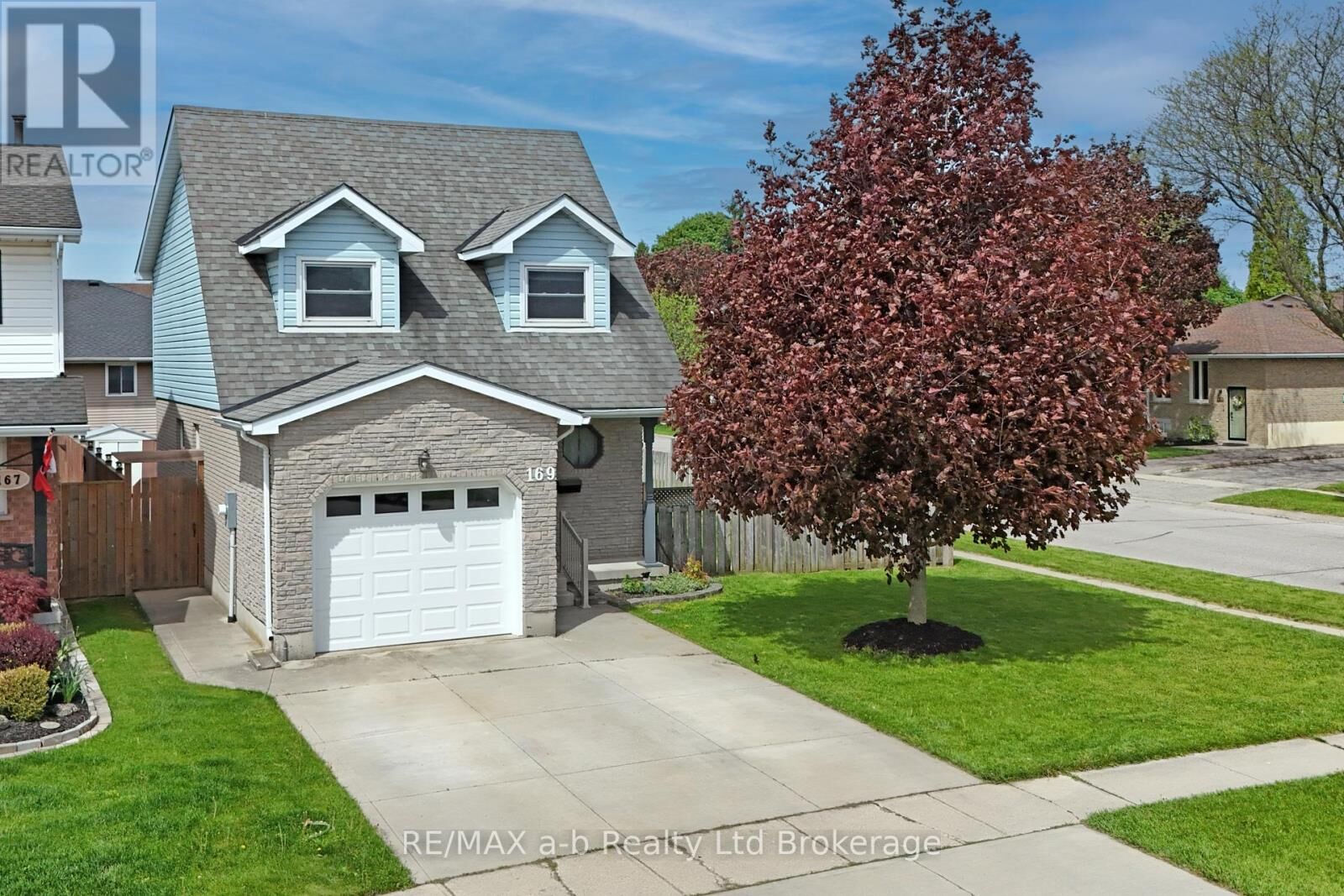 Property Photo:  169 Diefenbaker Drive  ON N4S 8V7 