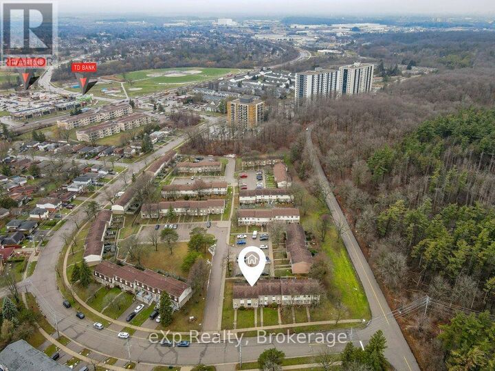 Property Photo:  165 Green Valley Drive 2  ON N2P 1K3 