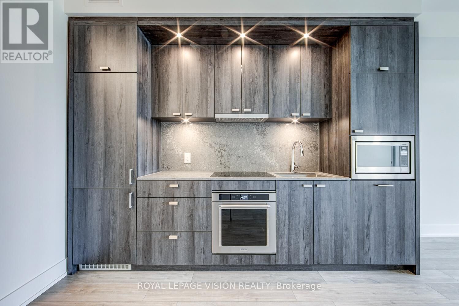 Property Photo:  858 Dupont Street 716  ON M6G 0C1 