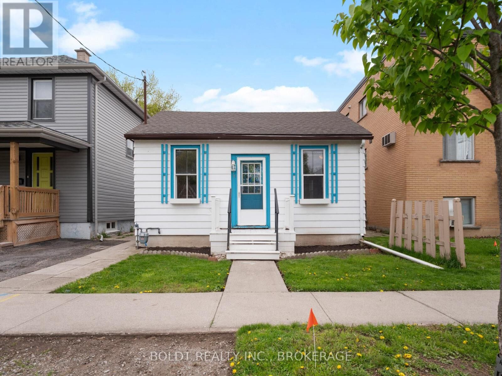 Property Photo:  78 Maple Street  ON L2R 2B2 