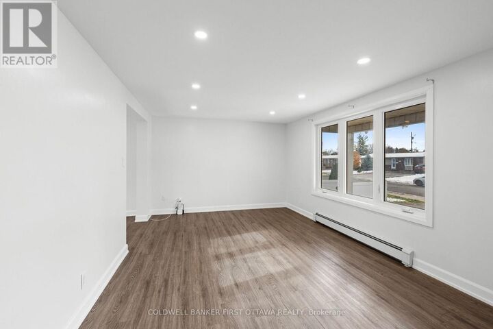 Property Photo:  351 Amiens Street  ON K1E 1P1 