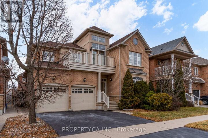 Property Photo:  23 Panorama Way  ON L8E 6C6 