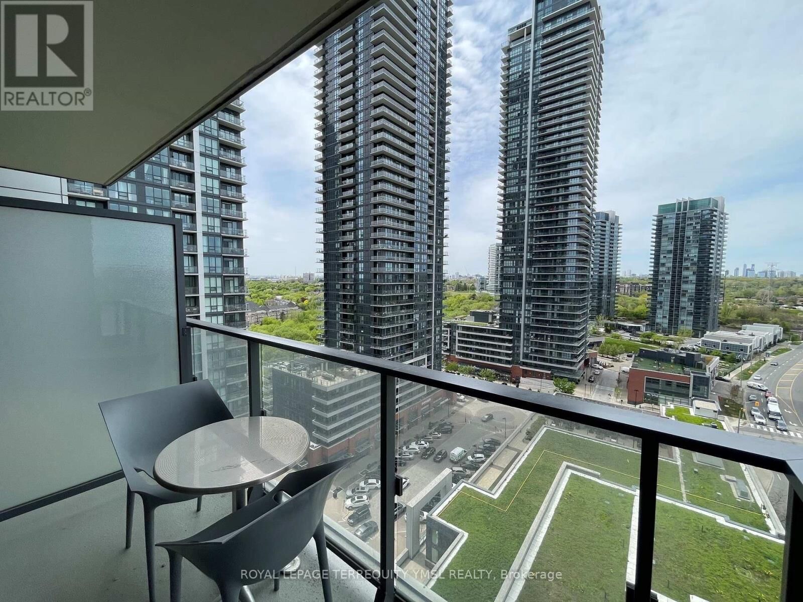 Property Photo: 2200 Lake Shore Boulevard West 1806 ON M8V 1A4