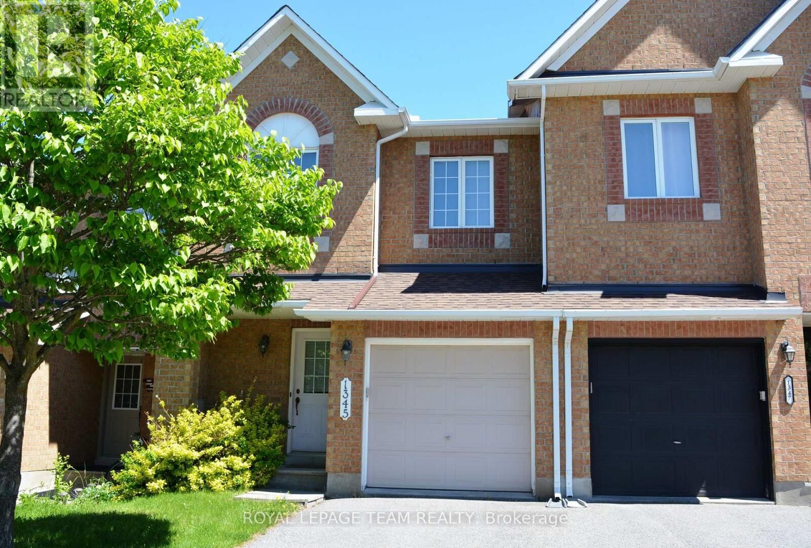 Property Photo:  1345 Halton Terrace  ON K2K 3J2 
