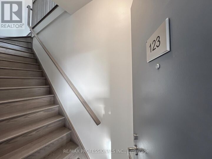 Property Photo:  62 Dixfield Drive 123  ON M9C 3W1 