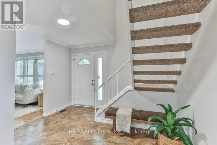 Property Photo: 1584 Aldersbrook Road ON N6G 2Z3