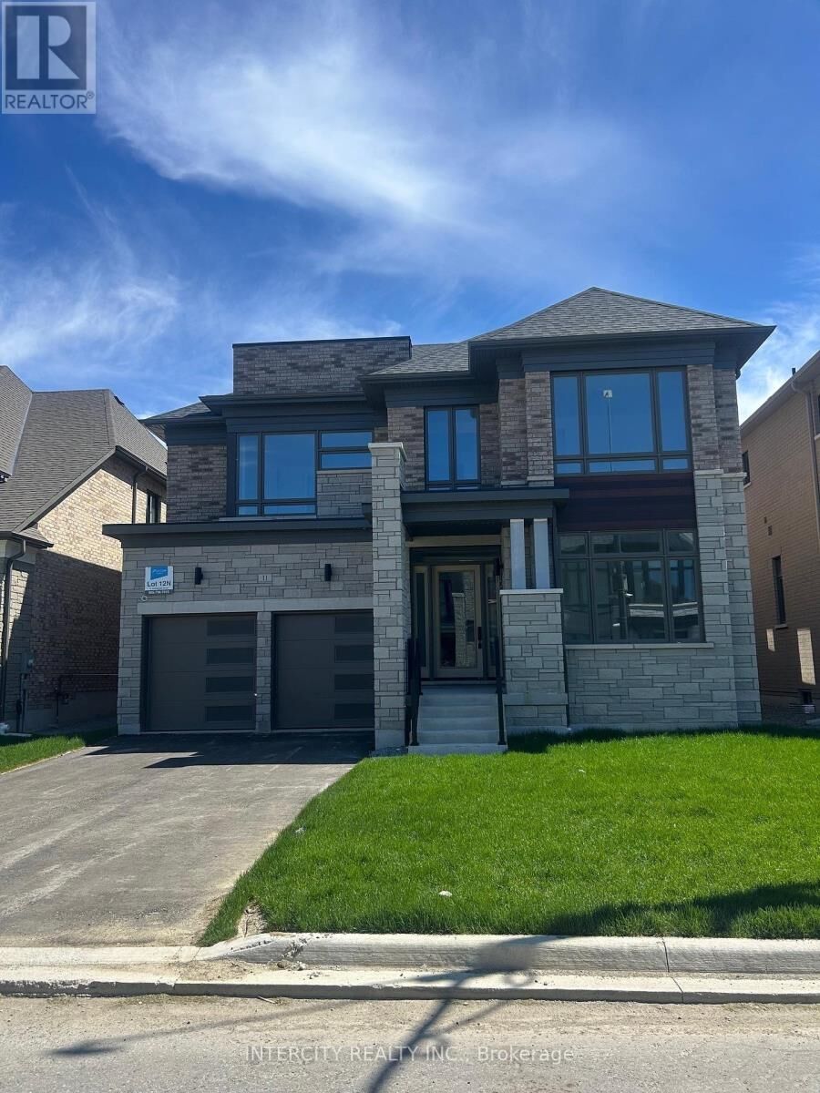 Property Photo:  11 Heart Lake Circle  ON L7B 1K5 