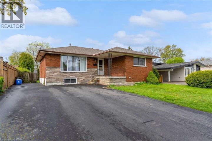 46 Beaconsfield Drive — photo 1