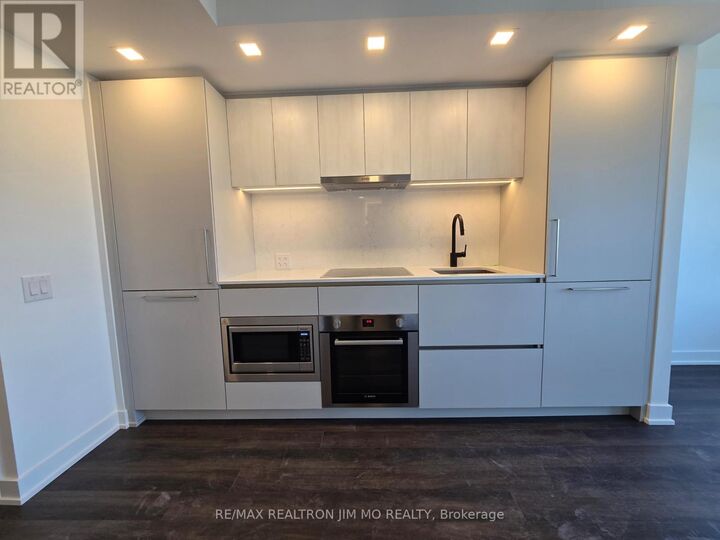 Property Photo: 609 Sherbourne Street 1109 ON M4X 1K7