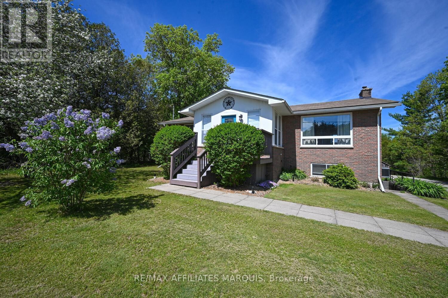Property Photo:  344 15 Highway  ON K7A 5B8 
