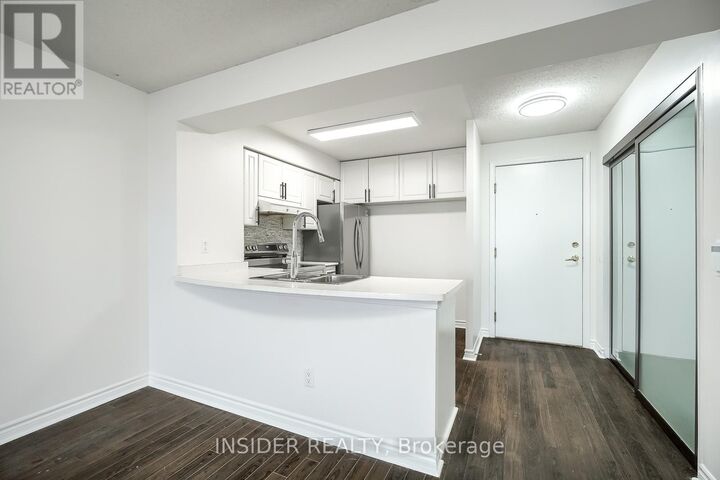 Property Photo:  35 Kingsbridge Garden Circle 2009  ON L5R 3Z5 