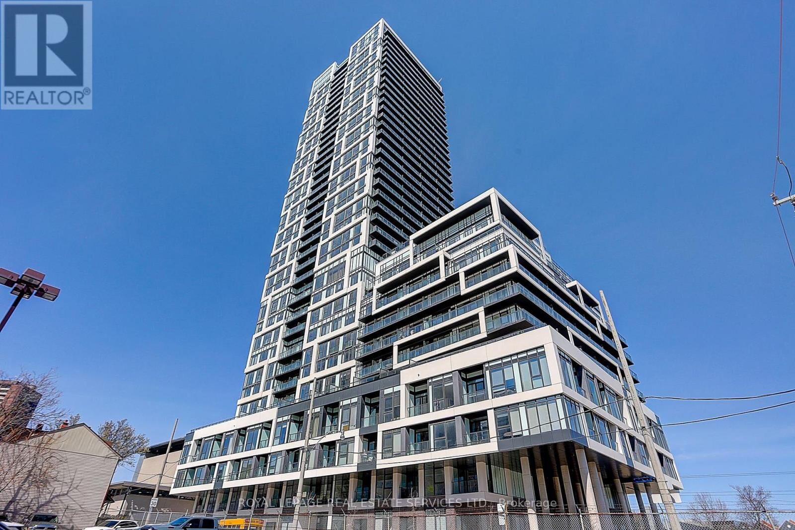 Property Photo:  5 Defries Street 3304  ON M5A 0W7 