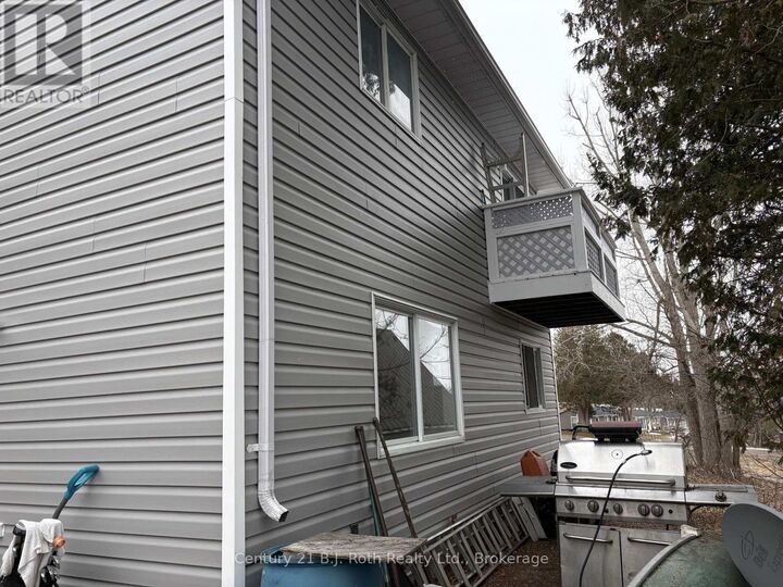 Property Photo:  36 Birchcliff Avenue  ON K0M 1L0 