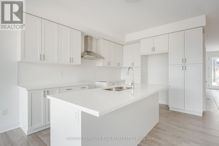 Property Photo: 2273 Turnberry Road 31 ON L7M 2B2