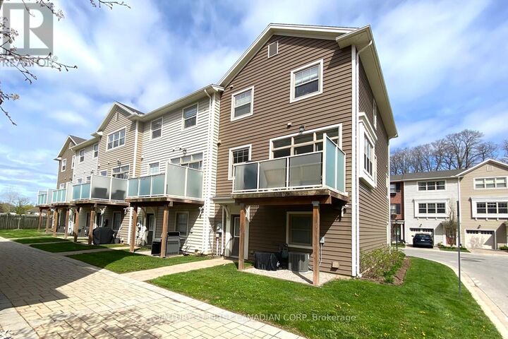 Property Photo:  1040 Coronation Drive 71  ON N6G 0R8 