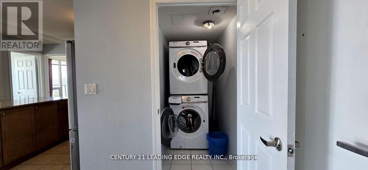 Property Photo: 18 Valley Woods Road Ph204 ON M3A 0A1