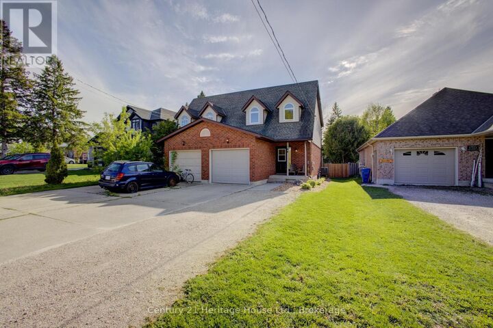Property Photo: 144 Kincardine Street North ON N0G 1R0