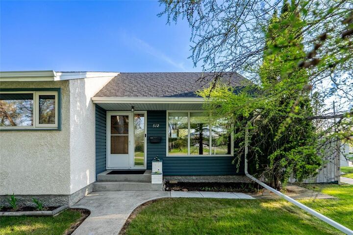 Property Photo: 512 Burrin Avenue MB R0G 2W0
