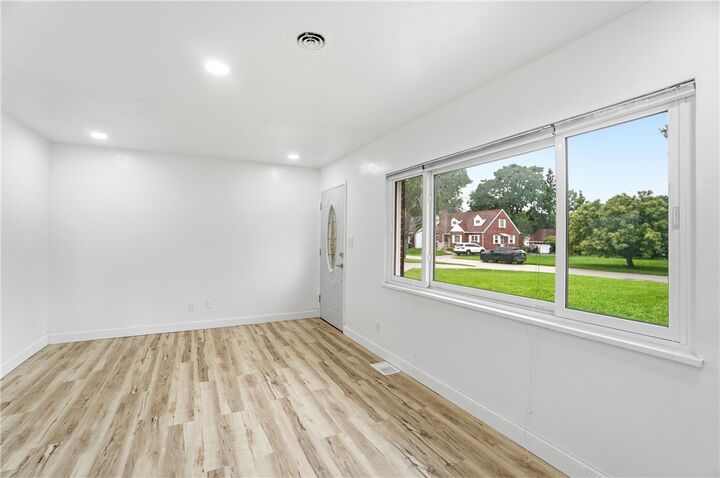 Property Photo:  1228 Alta Vista Drive  OH 45420 