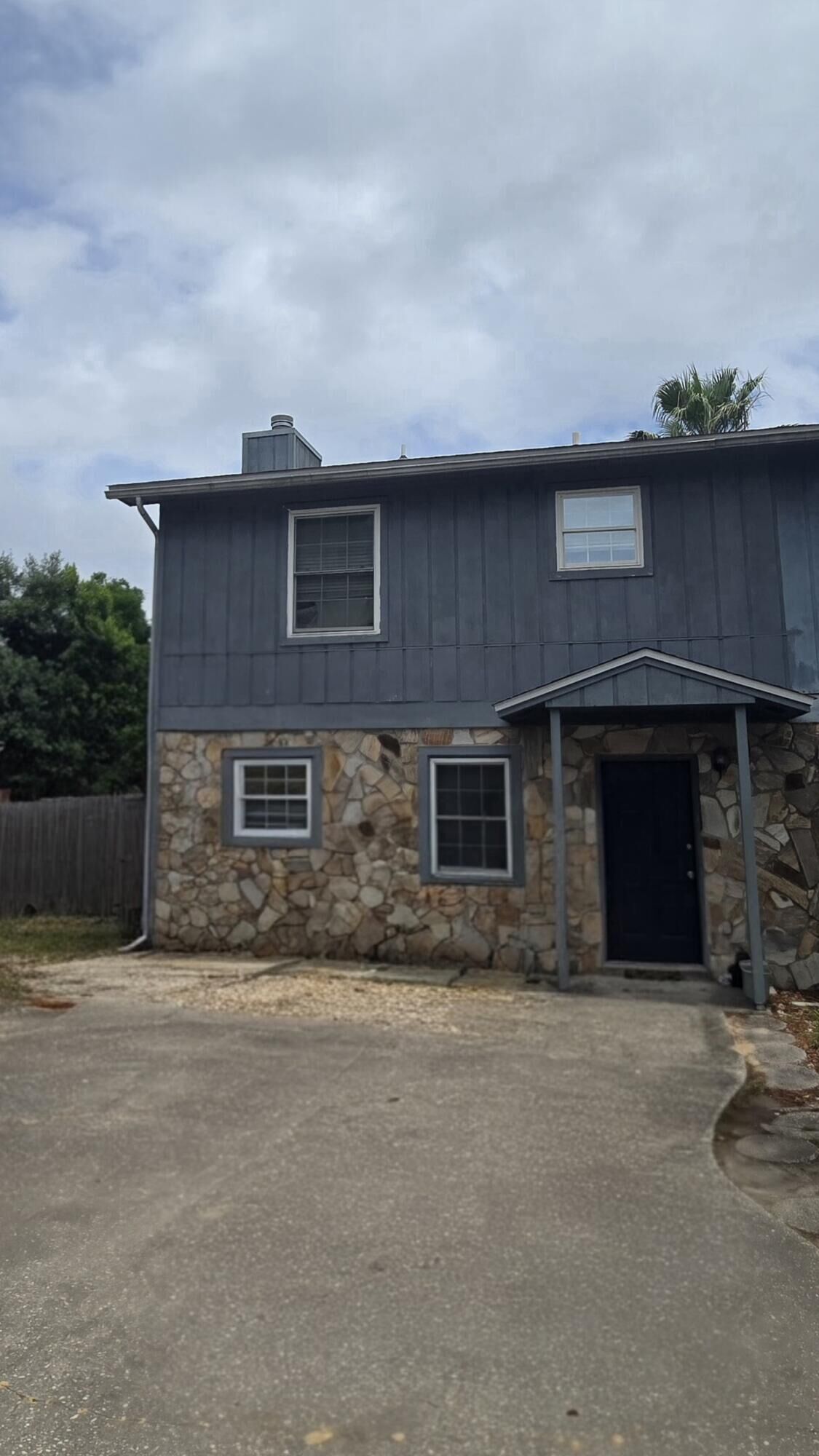 Property Photo:  334 Harris Street  FL 32569 
