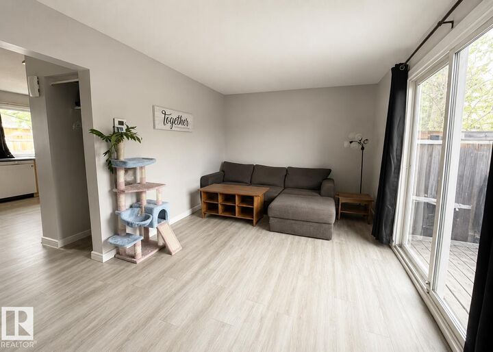 Property Photo:  133 Woodstock NW  AB T5T 0H6 