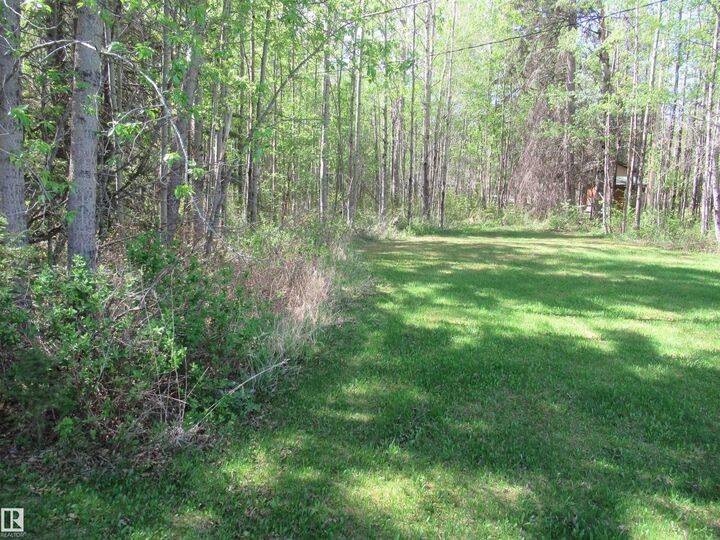 Property Photo:  502 Bonnie Drive  AB T0C 2C0 