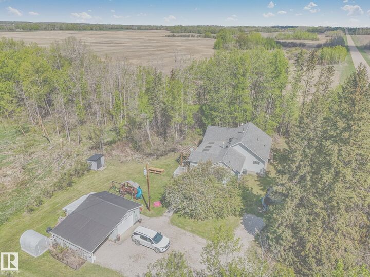 Property Photo:  51026 Rge Road 20  AB T7Y 2G2 